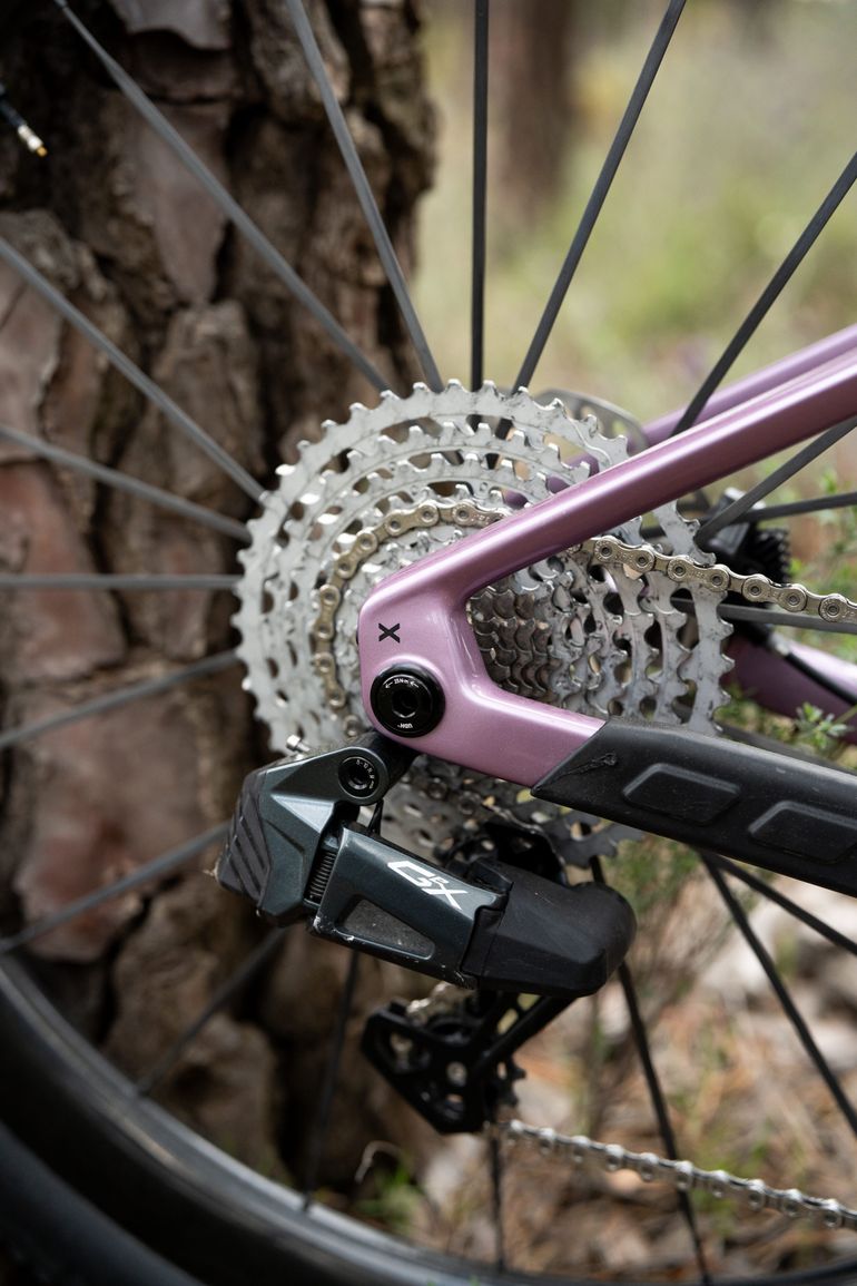 Used BMC URS 01 LT ONE 2024 2024 Road & Gravel, Purple — image 3 of 10