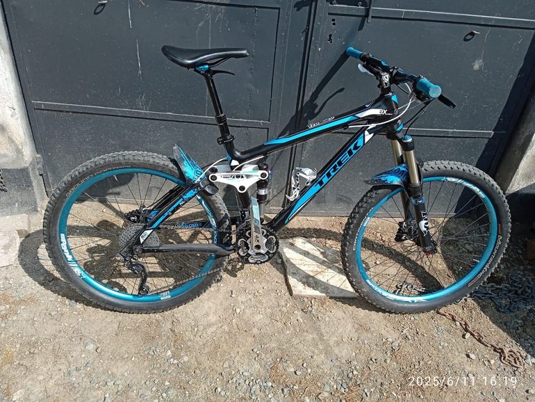 Used Trek Fuel EX 9.8 2011 2011 Mountainbike, Blue, 26 — image 2 of 12