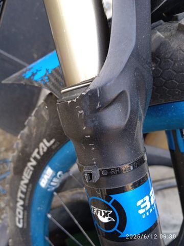 Used Trek Fuel EX 9.8 2011 2011 Mountainbike, Blue, 26 — image 12 of 12