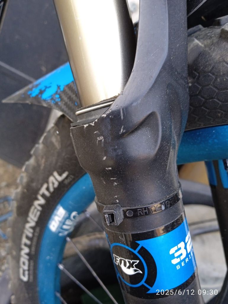 Used Trek Fuel EX 9.8 2011 2011 Mountainbike, Blue, 26 — image 12 of 12