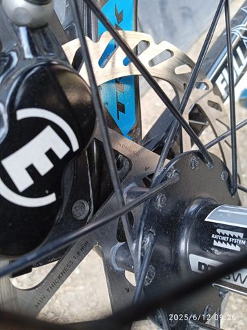 Used Trek Fuel EX 9.8 2011 2011 Mountainbike, Blue, 26 — image 7 of 12