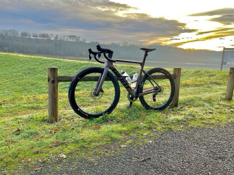 Used Giant Propel Advanced Pro 1 2023 2023 Road & Gravel, Purple — image 1 of 3