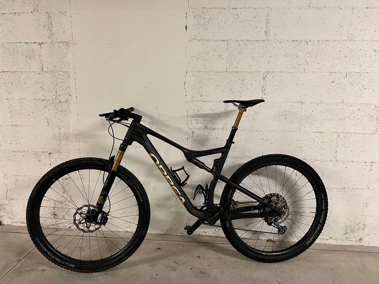 Used Orbea OIZ M PRO TR 2022 2022 Mountainbike, Black, 29 — image 5 of 6