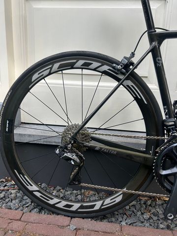 Used Factor O2 2020 Road & Gravel, Black — image 3 of 7