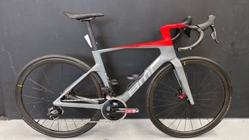 Used BMC Teammachine R 01 THREE 2024 2024 Road & Gravel, Red — image 1 of 4
