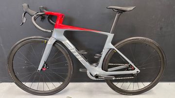 Used BMC Teammachine R 01 THREE 2024 2024 Road & Gravel, Red — image 4 of 4