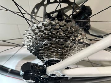 Used Specialized Aethos Shimano 105 Di2 2025 Road & Gravel, White — image 9 of 21