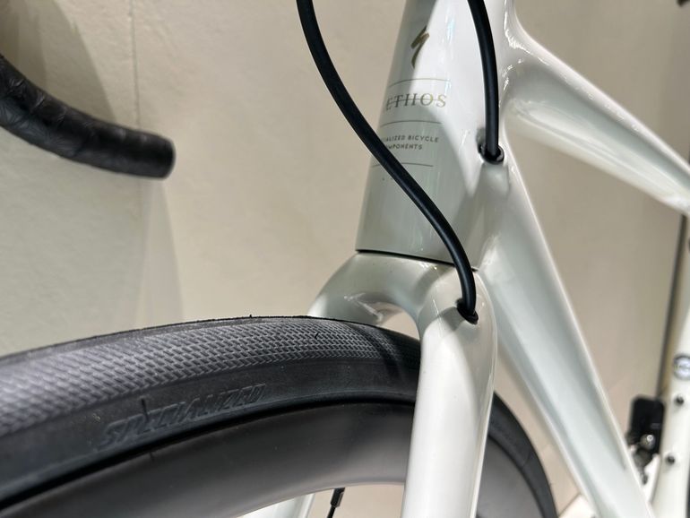Used Specialized Aethos Shimano 105 Di2 2025 Road & Gravel, White — image 18 of 21