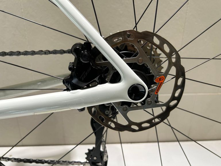 Used Specialized Aethos Shimano 105 Di2 2025 Road & Gravel, White — image 15 of 21