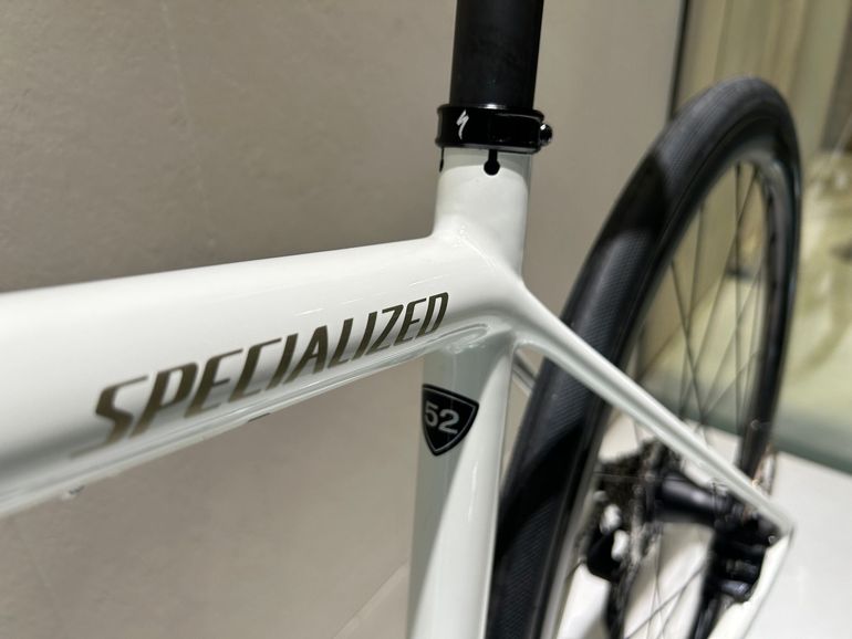 Used Specialized Aethos Shimano 105 Di2 2025 Road & Gravel, White — image 14 of 21