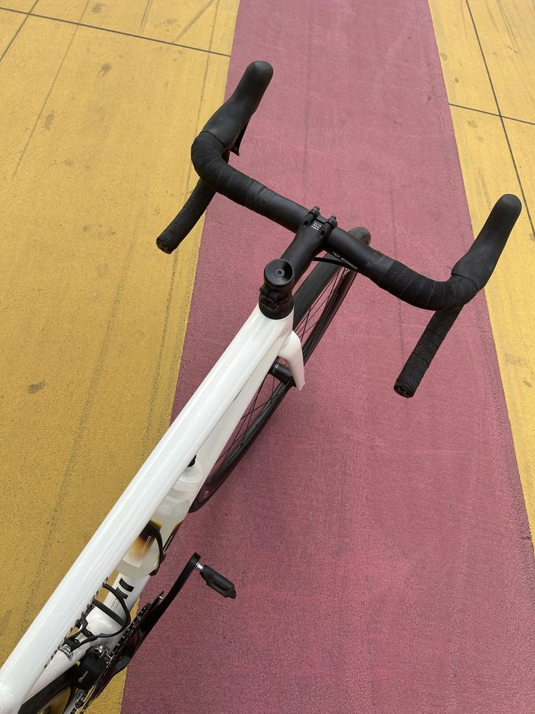 Used Specialized Aethos Shimano 105 Di2 2025 Road & Gravel, White — image 4 of 21