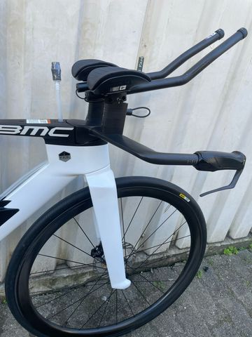 Used BMC Speedmachine 01 FOUR 2025 Road & Gravel, White — image 2 of 4