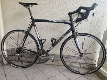 Used Trek Madone 5.0 2007 2007 Road & Gravel, Light Gray — image 1 of 7