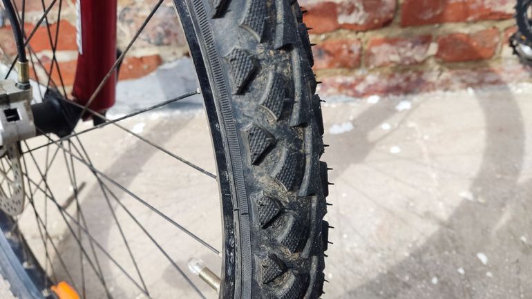 Used Univega Ram 930 2005 Mountainbike, Light Gray — image 9 of 11