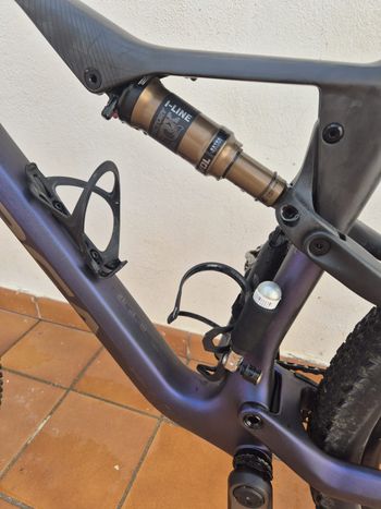 Used Orbea OIZ M-TEAM AXS 2024 2024 Mountainbike, Purple, 29 — image 2 of 13