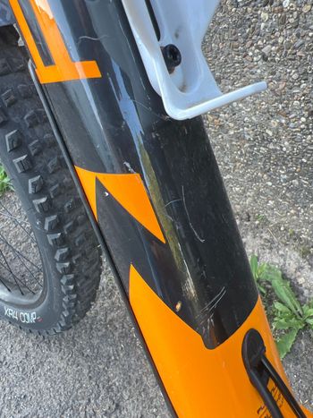 Used Trek Fuel EX 5 Gen 5 2023 2023 Mountainbike, Orange, 27.5, 29 — image 7 of 7
