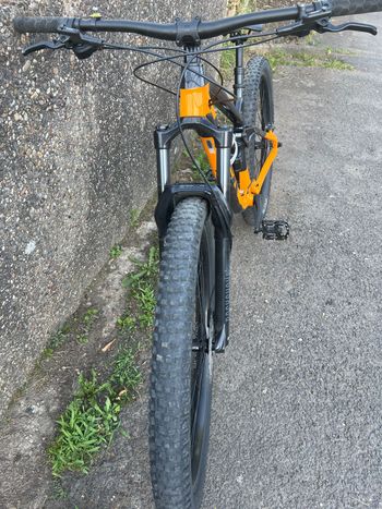 Used Trek Fuel EX 5 Gen 5 2023 2023 Mountainbike, Orange, 27.5, 29 — image 5 of 7