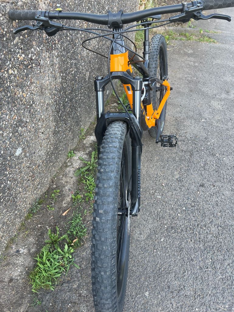 Used Trek Fuel EX 5 Gen 5 2023 2023 Mountainbike, Orange, 27.5, 29 — image 5 of 7