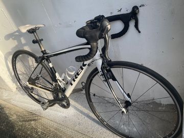 Used Trek Domane Shimano Ultegra 2016 Road & Gravel, White — image 2 of 5