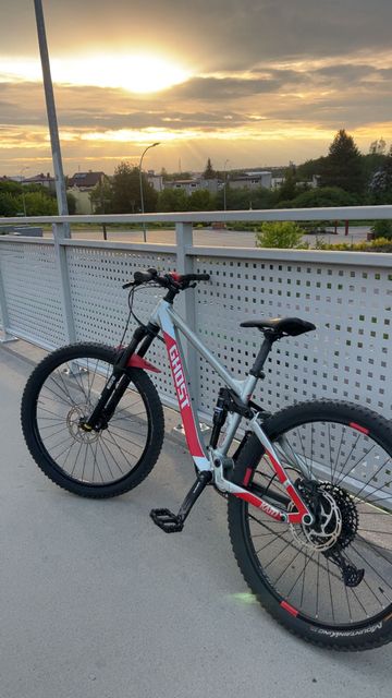 Used Ghost Kato FS 2023 2023 Mountainbike, Light Gray, 27.5 — image 3 of 6