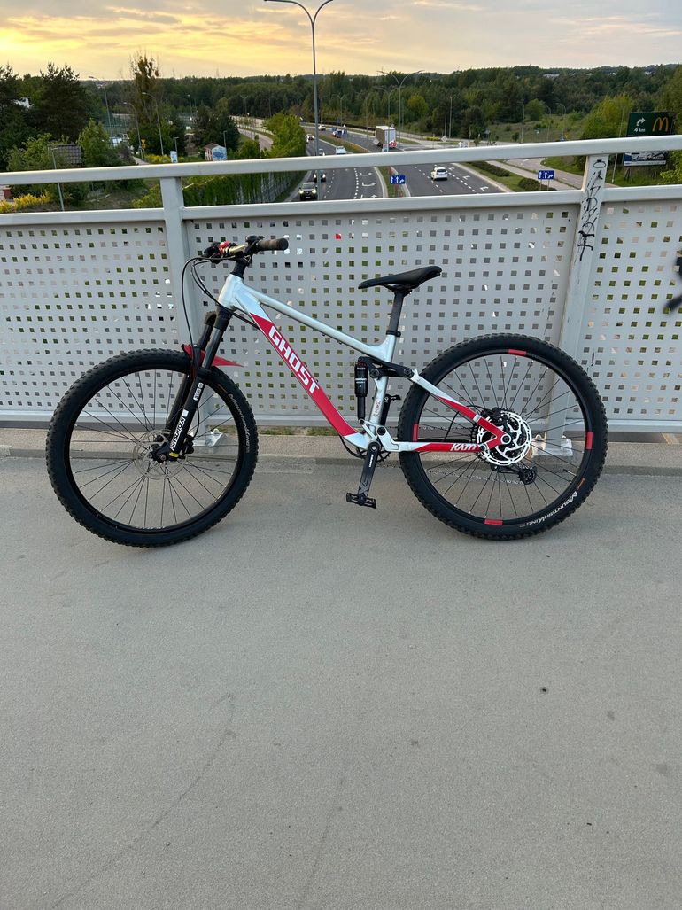 Used Ghost Kato FS 2023 2023 Mountainbike, Light Gray, 27.5 — image 2 of 6