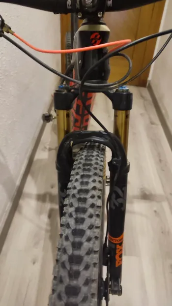 Used Ghost LECTOR X 8.9 UC 2018 Mountainbike, Red — image 3 of 3