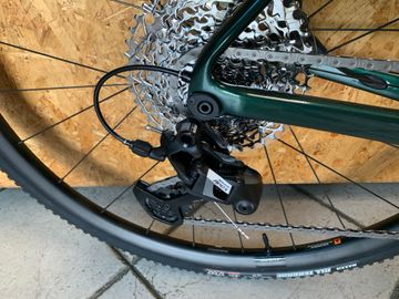 Used Giant TCX Advanced Pro 2 2024 2024 Road & Gravel, Green — image 4 of 9