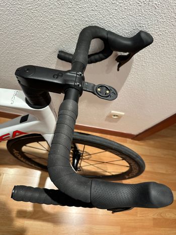 Used Orbea Orca SRAM Force eTap AXS 2022 Road & Gravel, White — image 8 of 21