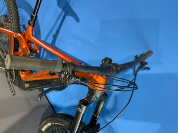 Giant Reign E+ 3, 2022 2022 Mountainbike de segunda mano, Naranja — imagen 3 de 6