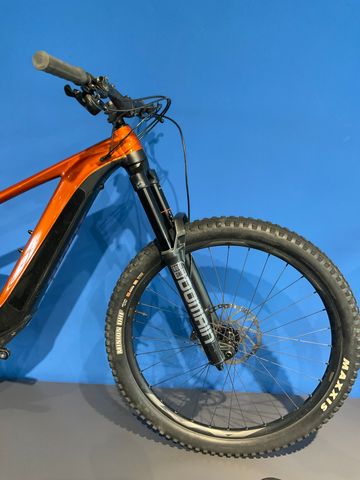 Giant Reign E+ 3, 2022 2022 Mountainbike de segunda mano, Naranja — imagen 4 de 6