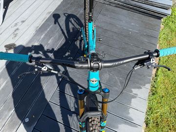 Used Yeti SB140 T2 2020 2020 Mountainbike, Blue, 27.5 — image 1 of 5