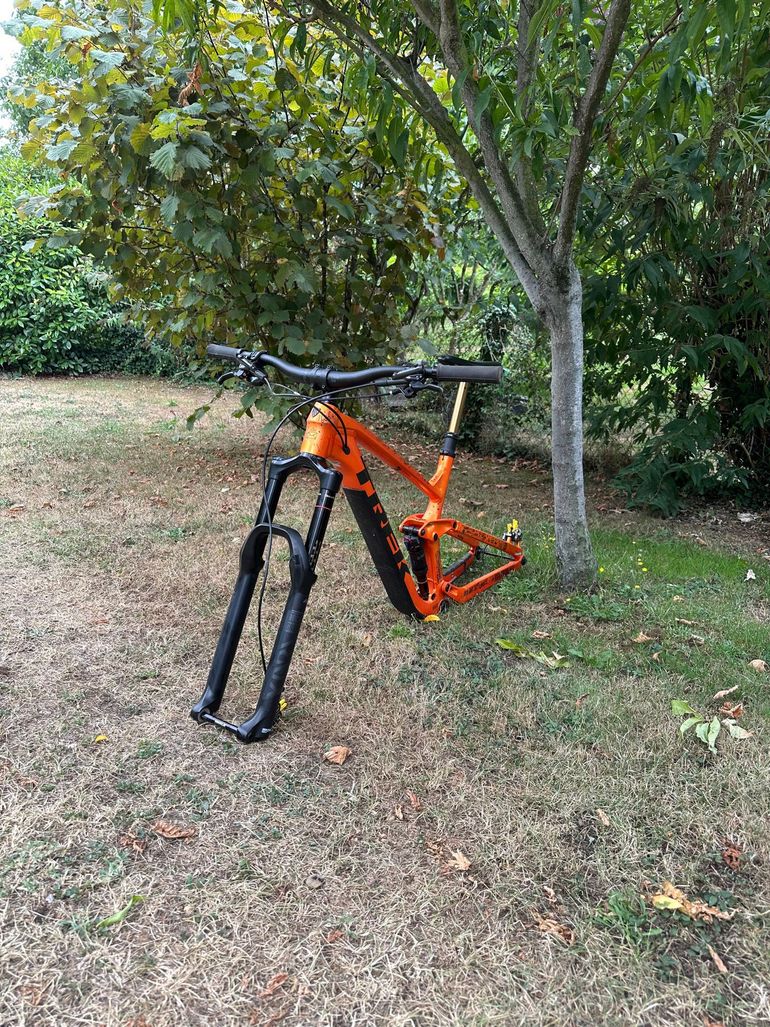 Używany Trek Slash 7 Gen 5 2022 Frameset 2022 Mountainbike — zdjęcie 2 z 10
