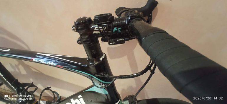 Used Bianchi Infinito CV Ultegra Di2 Compact 2014 2014 Road & Gravel, Green — image 4 of 4