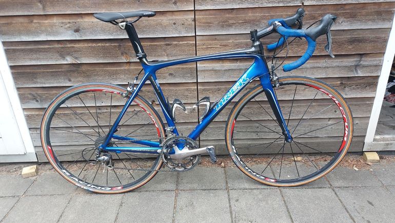 Trek Madone 5.2 H2 (Compact) 2013 2013 Road & Gravel d'occasion — image 2 sur 5