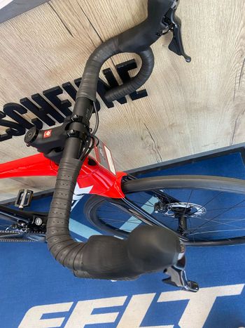 Used Trek Émonda SL 6 Disc 2022 2022 Road & Gravel — image 6 of 6