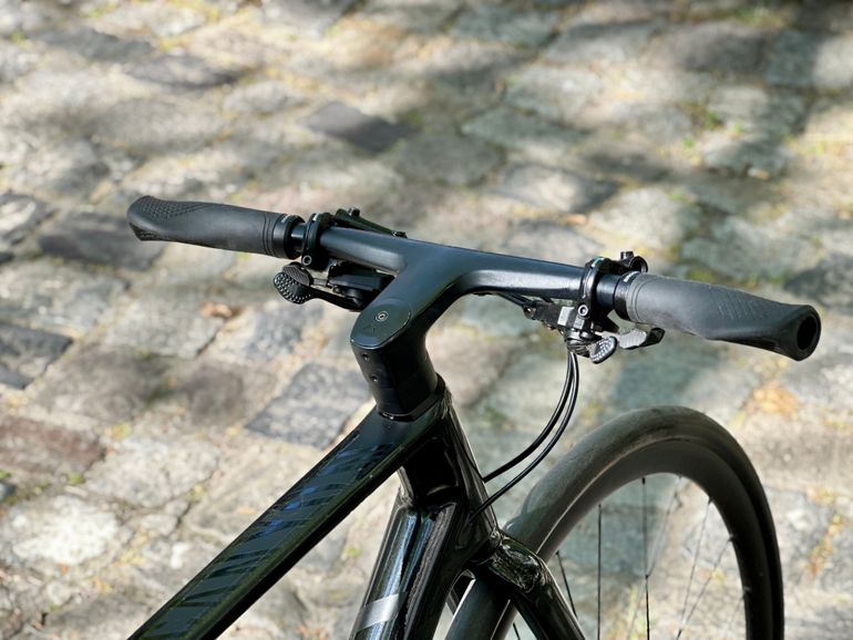 Tweedehands Canyon Roadlite CF 8.0 2020 Road & Gravel — afbeelding 2 van 13