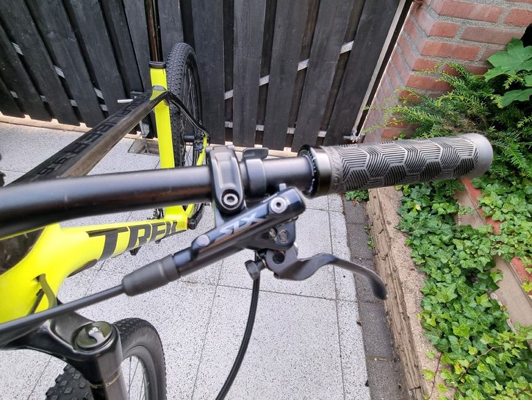 Used Trek Procaliber 9.6 2022 2022 Mountainbike, Black, 29 — image 4 of 15