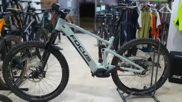 Used Focus Jam Shimano Deore XT 2022 Mountainbike, Light Gray — image 3 of 4