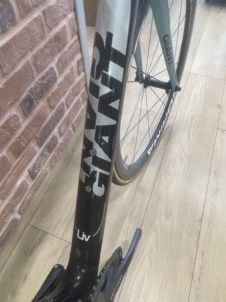 Used Giant Avail Advanced 1 2014 2014 Road & Gravel, Black — image 8 of 8
