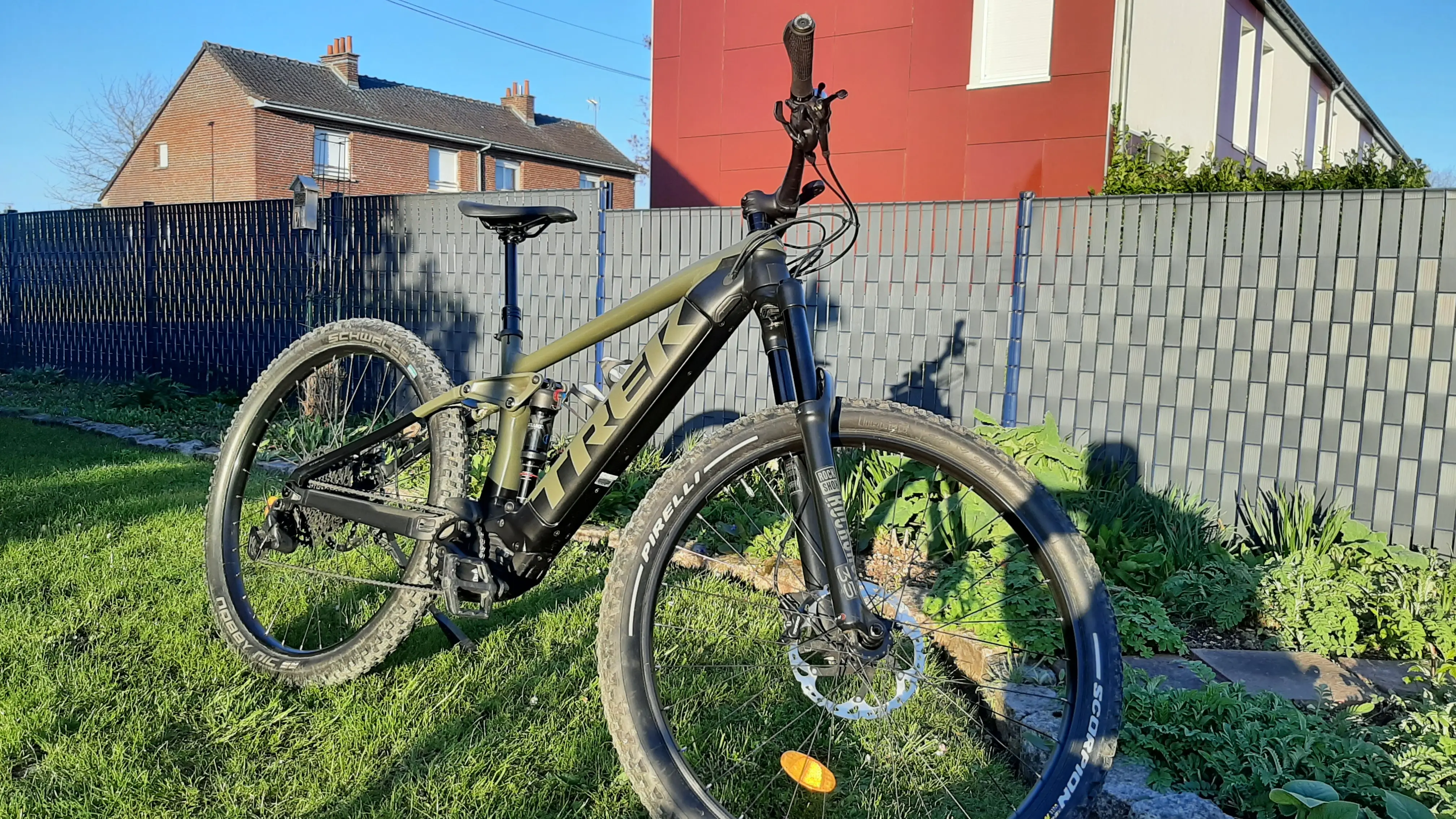 Trek rail 5 sx best sale 2020 electric mountain bike