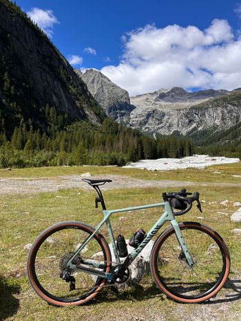 Used Canyon Gri 2023 Road & Gravel, Green — image 1 of 10