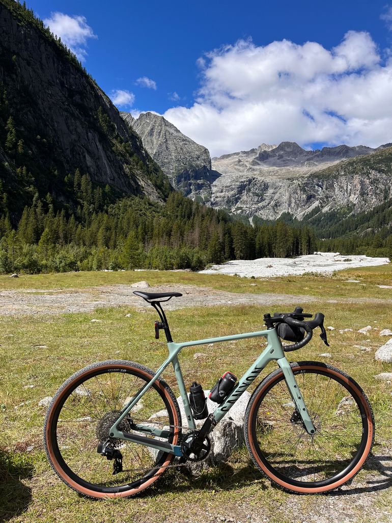 Used Canyon Gri 2023 Road & Gravel, Green — image 1 of 10