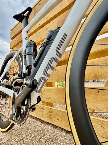 Used BMC Timemachine ROAD 01 TWO 2023 2023 Road & Gravel, White — image 8 of 13