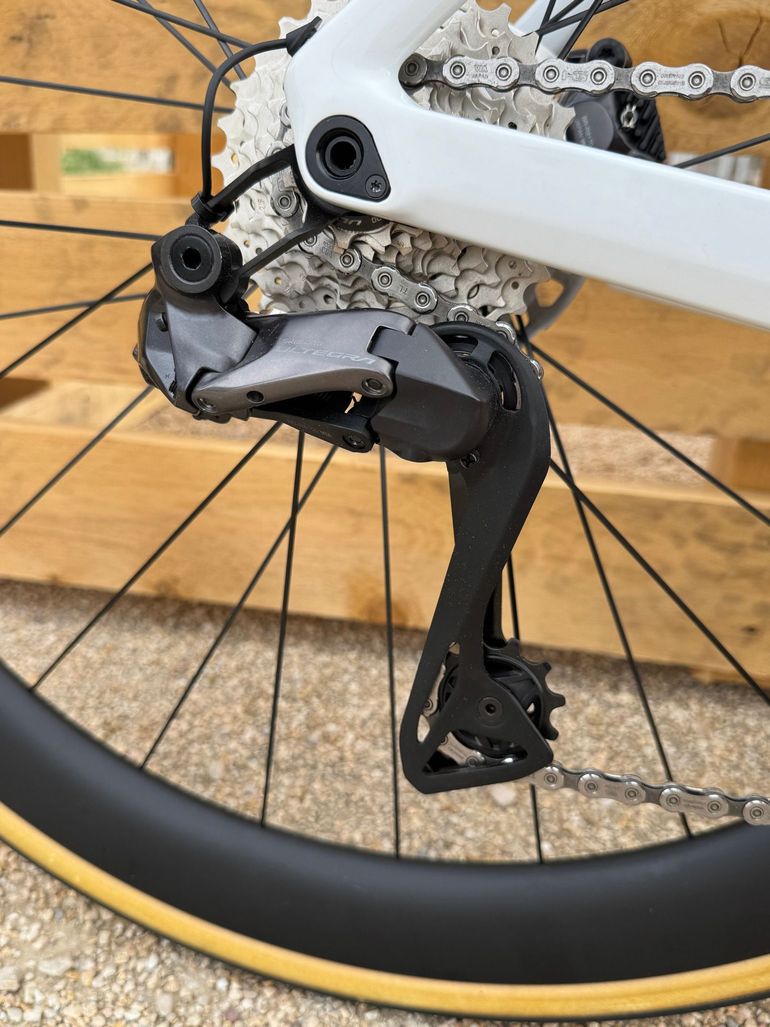 Used BMC Timemachine ROAD 01 TWO 2023 2023 Road & Gravel, White — image 6 of 13