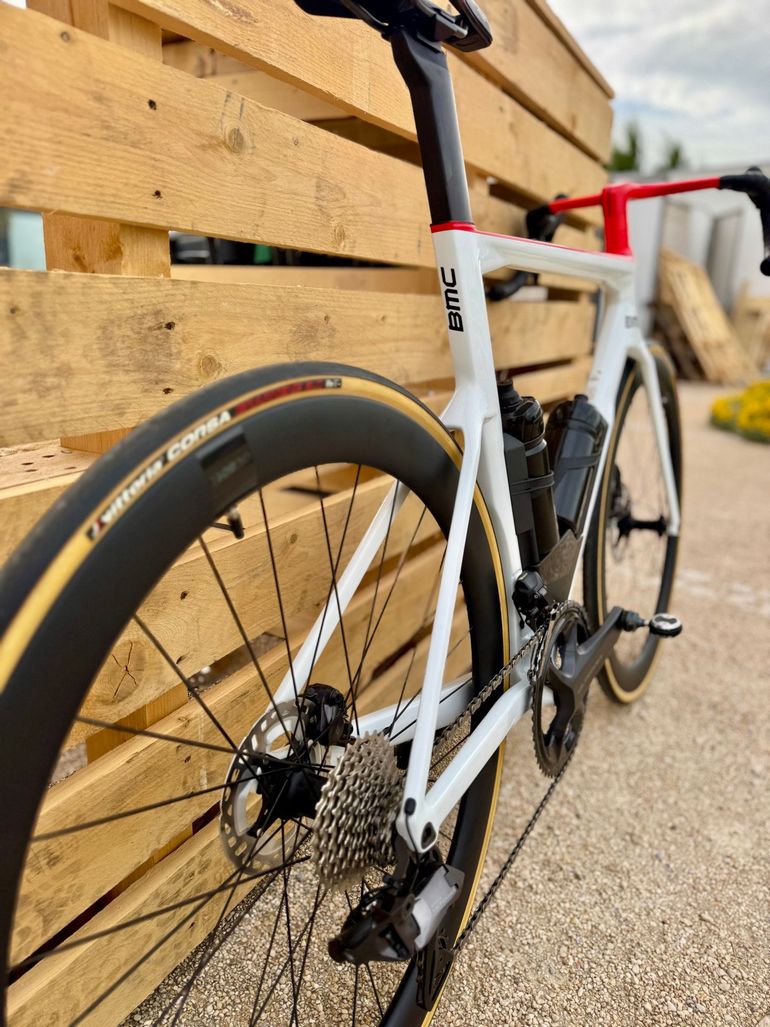 Used BMC Timemachine ROAD 01 TWO 2023 2023 Road & Gravel, White — image 3 of 13