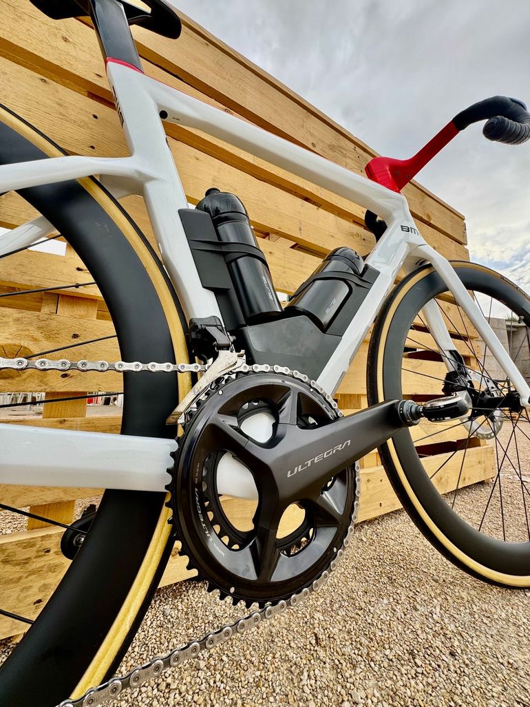 Used BMC Timemachine ROAD 01 TWO 2023 2023 Road & Gravel, White — image 10 of 13