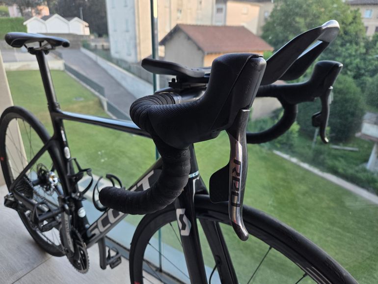 Used Scott Addict RC Ultimate 2023 2023 Road & Gravel, Black — image 10 of 14