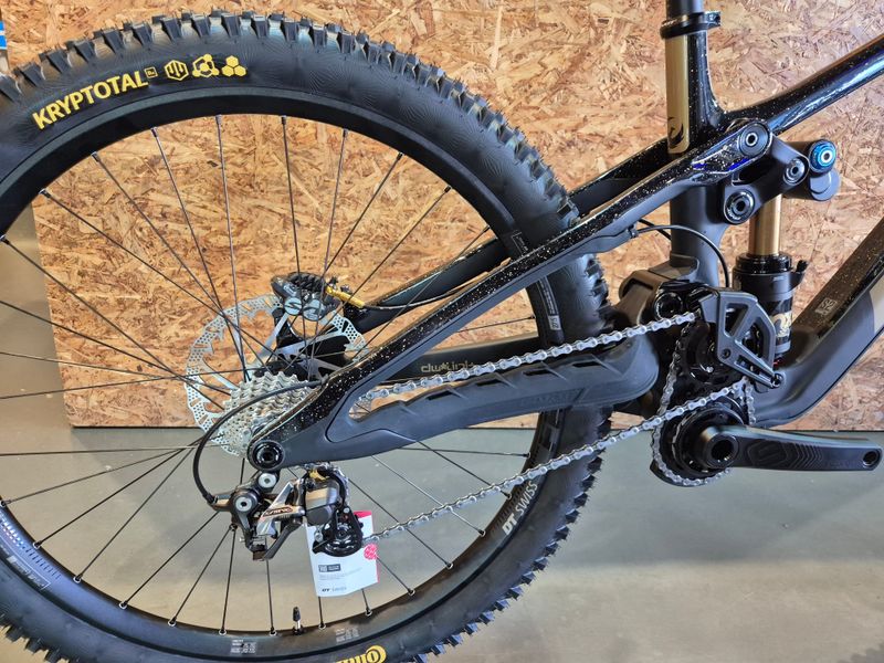 Used Pivot PHOENIX Pro Saint 2025 2025 Mountainbike, Black, 27.5 — image 5 of 5