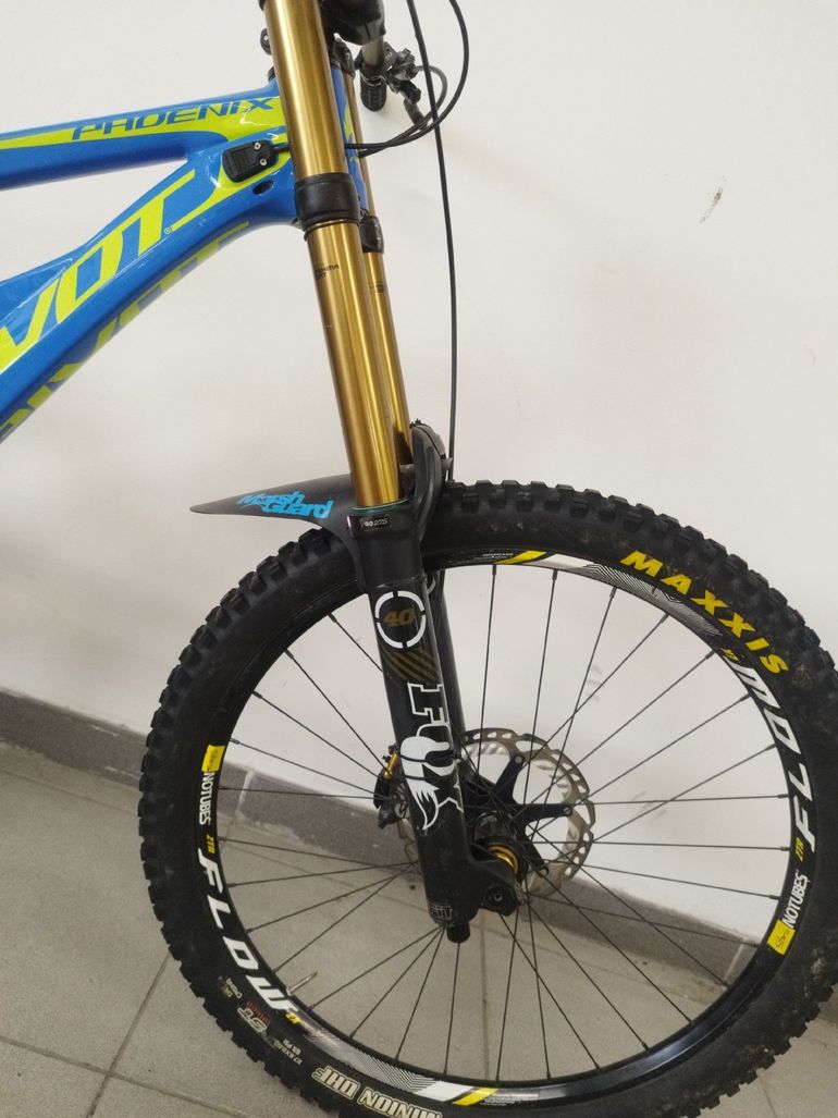Used Pivot Phoenix Saint 2019 2019 Mountainbike, Blue, 27.5 — image 4 of 6