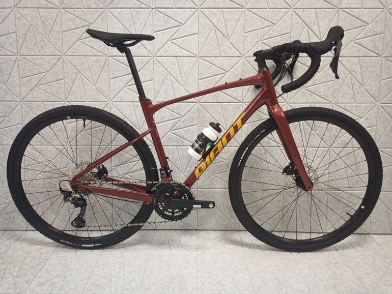 Used Giant Revolt 0 2024 2024 Road & Gravel, Red — image 1 of 7
